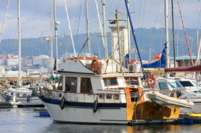 Barco 12 mts centro Cangas